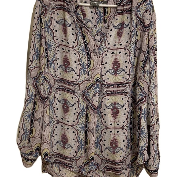 New York & Company Soho Jeans Women’s  Cream and Blue Blouse Elegant Top Sz. XL - Picture 2 of 8